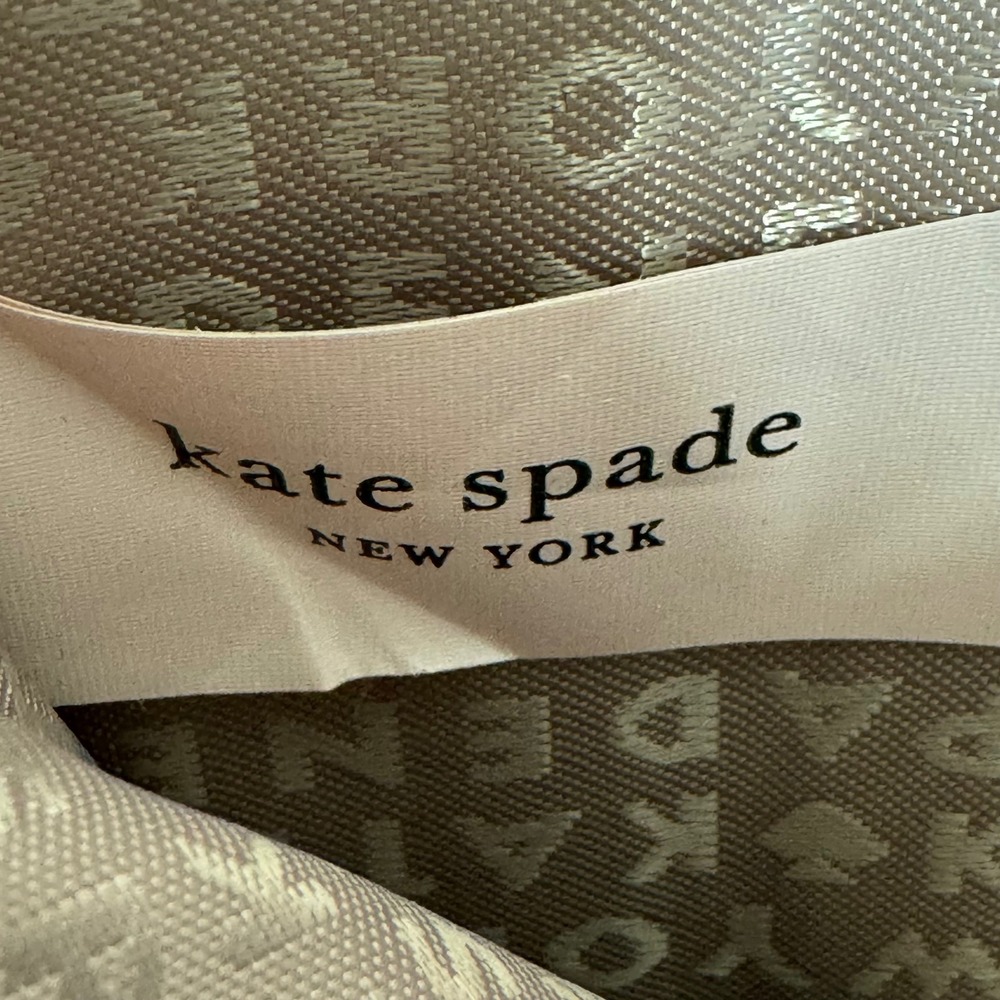 Kate Spade New York Lavender Purple Pebbled Leather Bifold Wallet ID Window - Picture 8 of 10